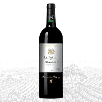Wine bottle labeled 'Le Prelat Pape Clement' on a white background